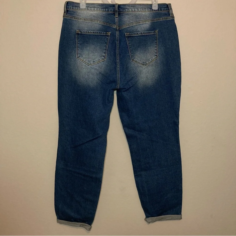 NWT FASHION NOVA Women’s Plus Size 18 Distressed High Rise Jeans Medium Wash - Picture 4 of 16